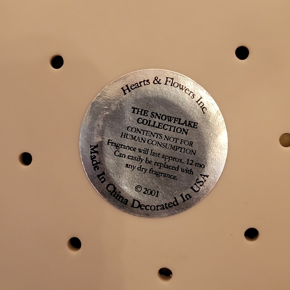 HEARTS AND FLOWERS INC. SCENTED ORNAMENT 2001. - Picture 3 of 4